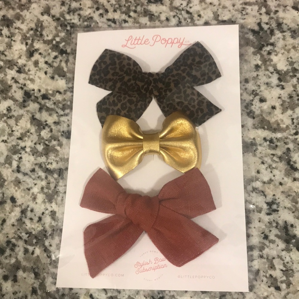 Little Poppy co bows